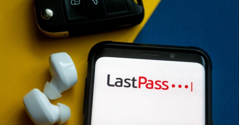 LastPass Warns on Password App Found in Apple App Retailer